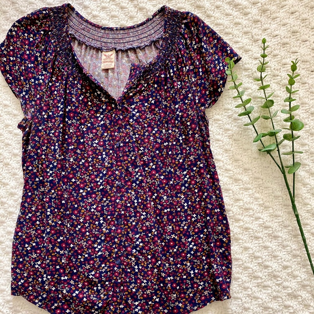 3 for $25!Faded Glory floral button down flowy tee